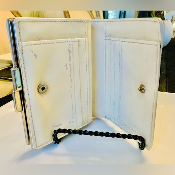 Burberry Vintage Wallet - Picture 10 of 13